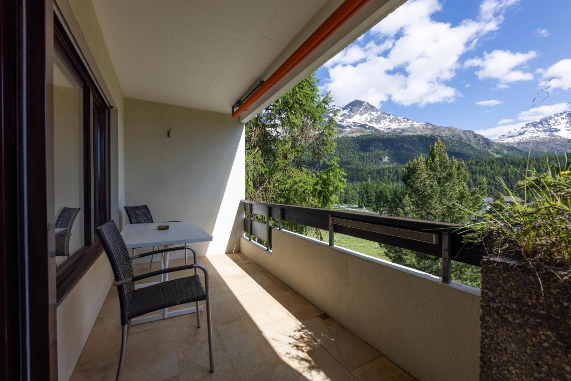 Cosy Apartment Facing Piz Rosatsch サンモリッツ エクステリア 写真