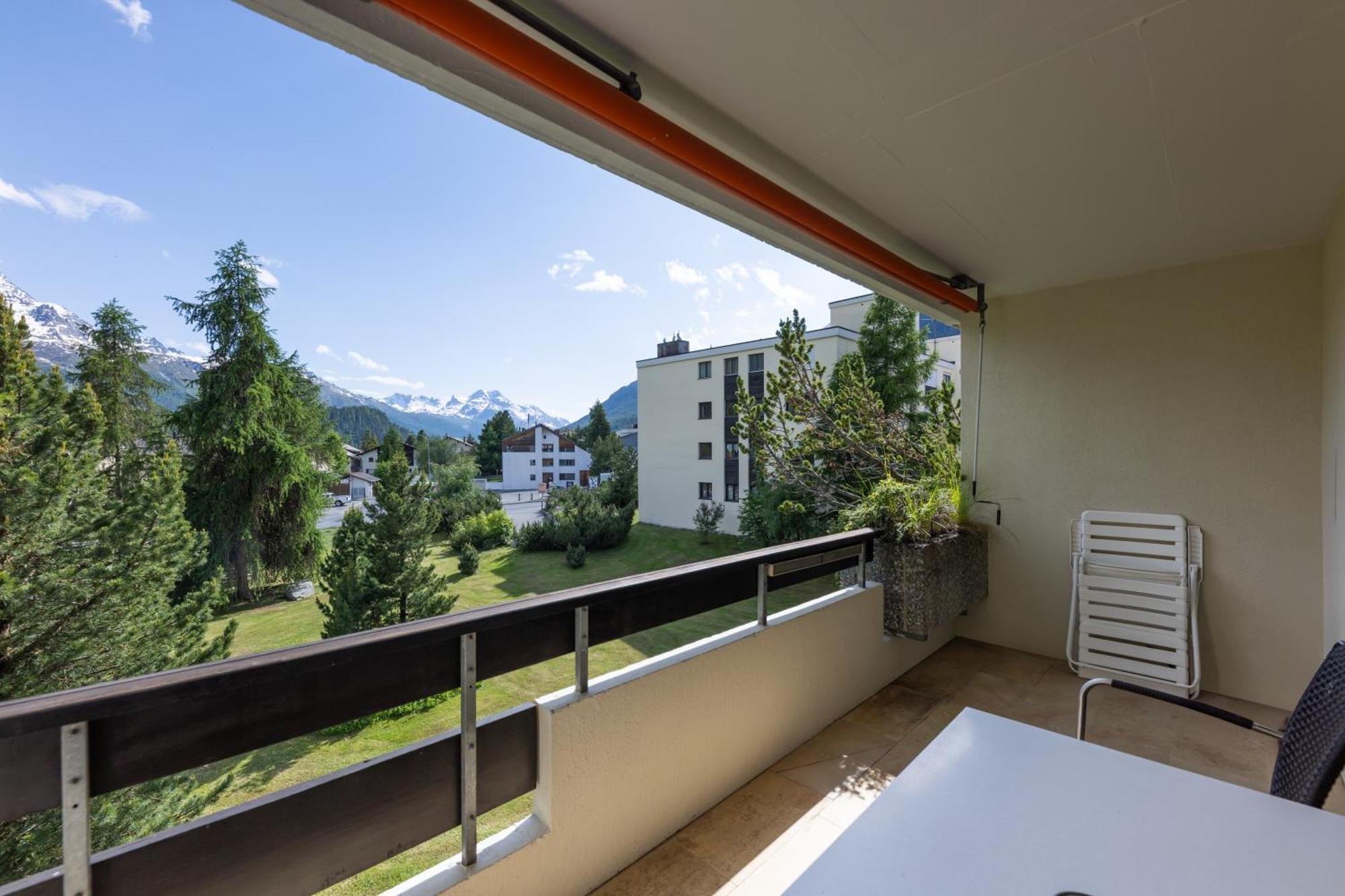Cosy Apartment Facing Piz Rosatsch サンモリッツ エクステリア 写真
