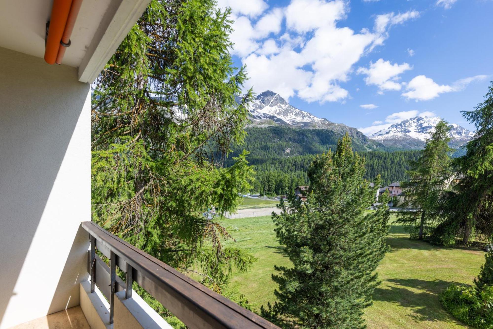 Cosy Apartment Facing Piz Rosatsch サンモリッツ エクステリア 写真